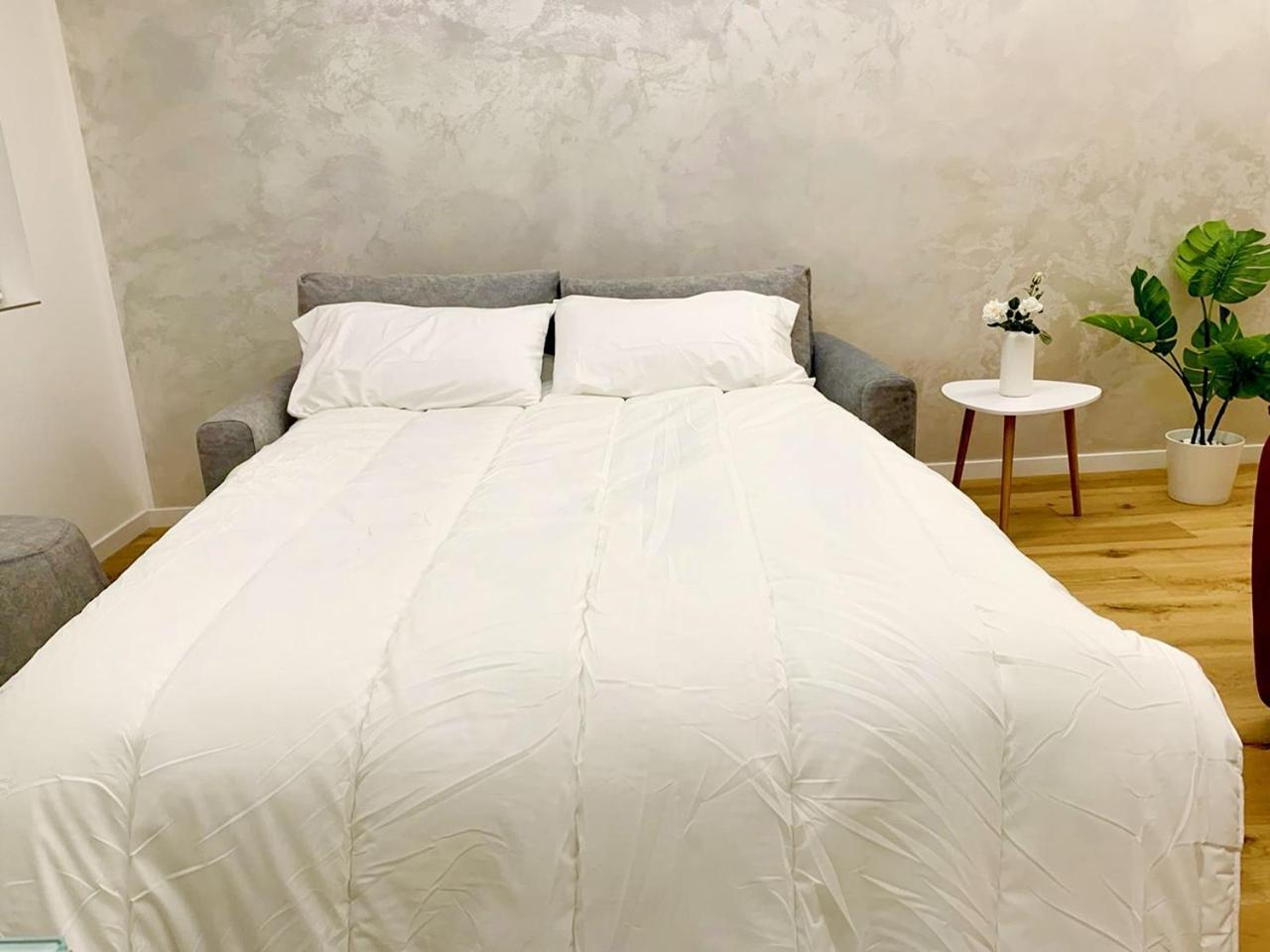 Blucavana, Casa Vacanze In Centro A Триест Екстериор снимка
