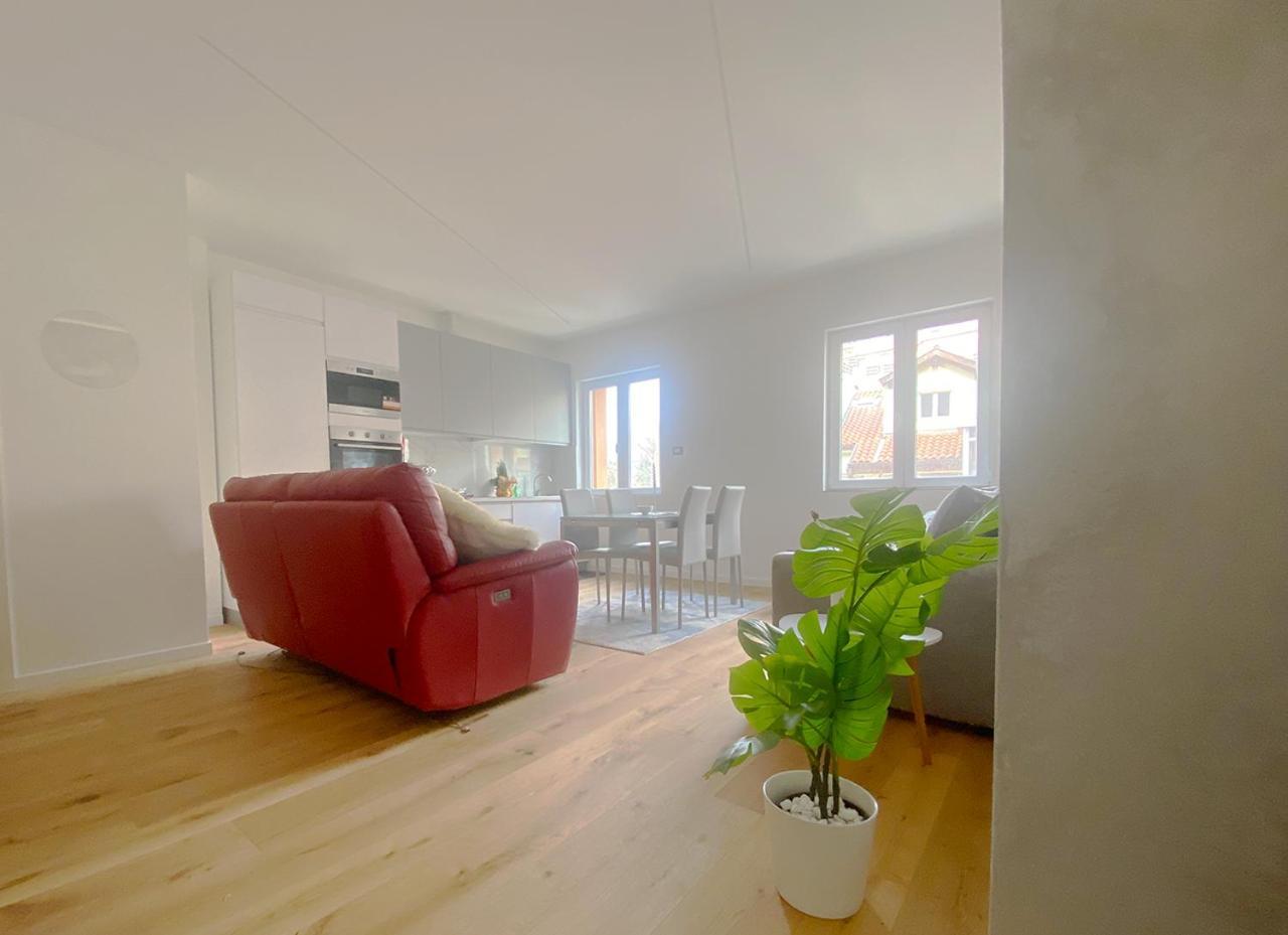 Blucavana, Casa Vacanze In Centro A Триест Екстериор снимка
