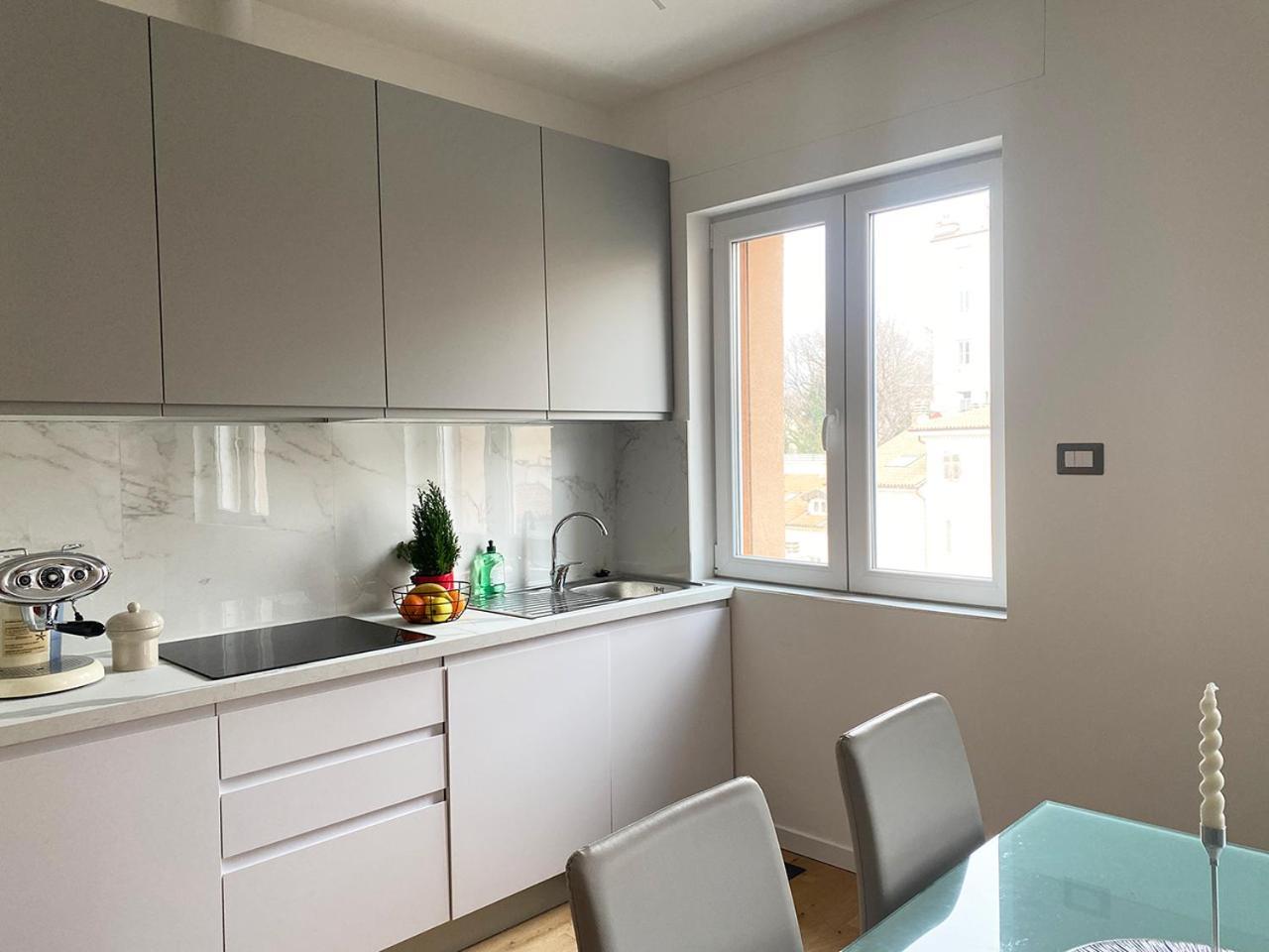 Blucavana, Casa Vacanze In Centro A Триест Екстериор снимка